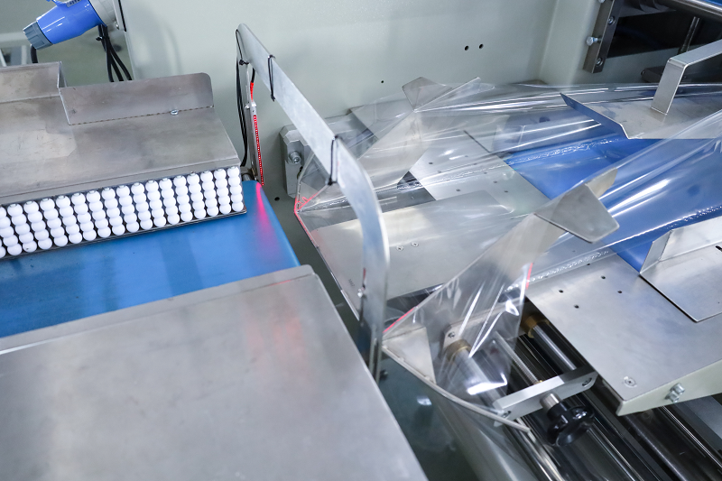 Intelligent fresh vegetable packing machine